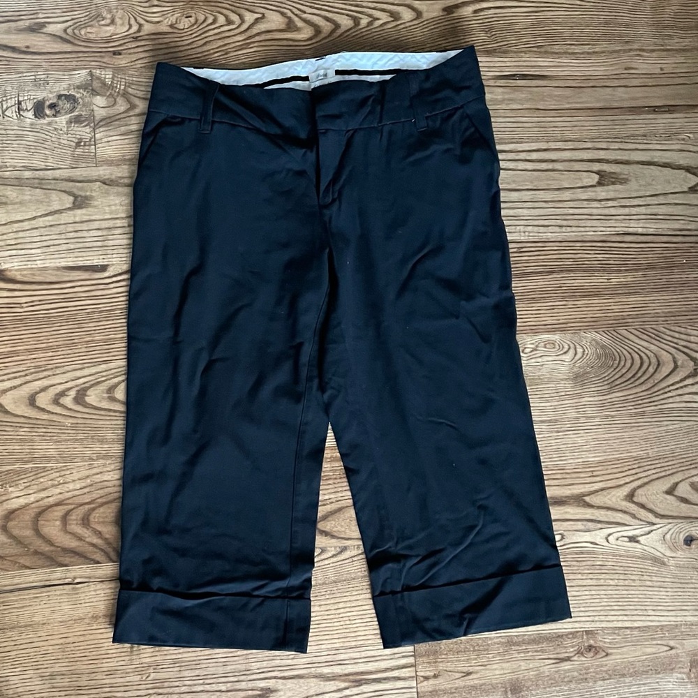 Old Navy Size 8 Low Waist Dress Capris